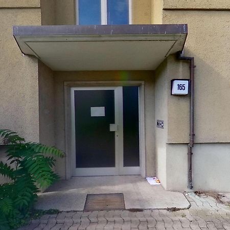 Zurich 2-Bedroom Apartment With Comforts Exterior foto